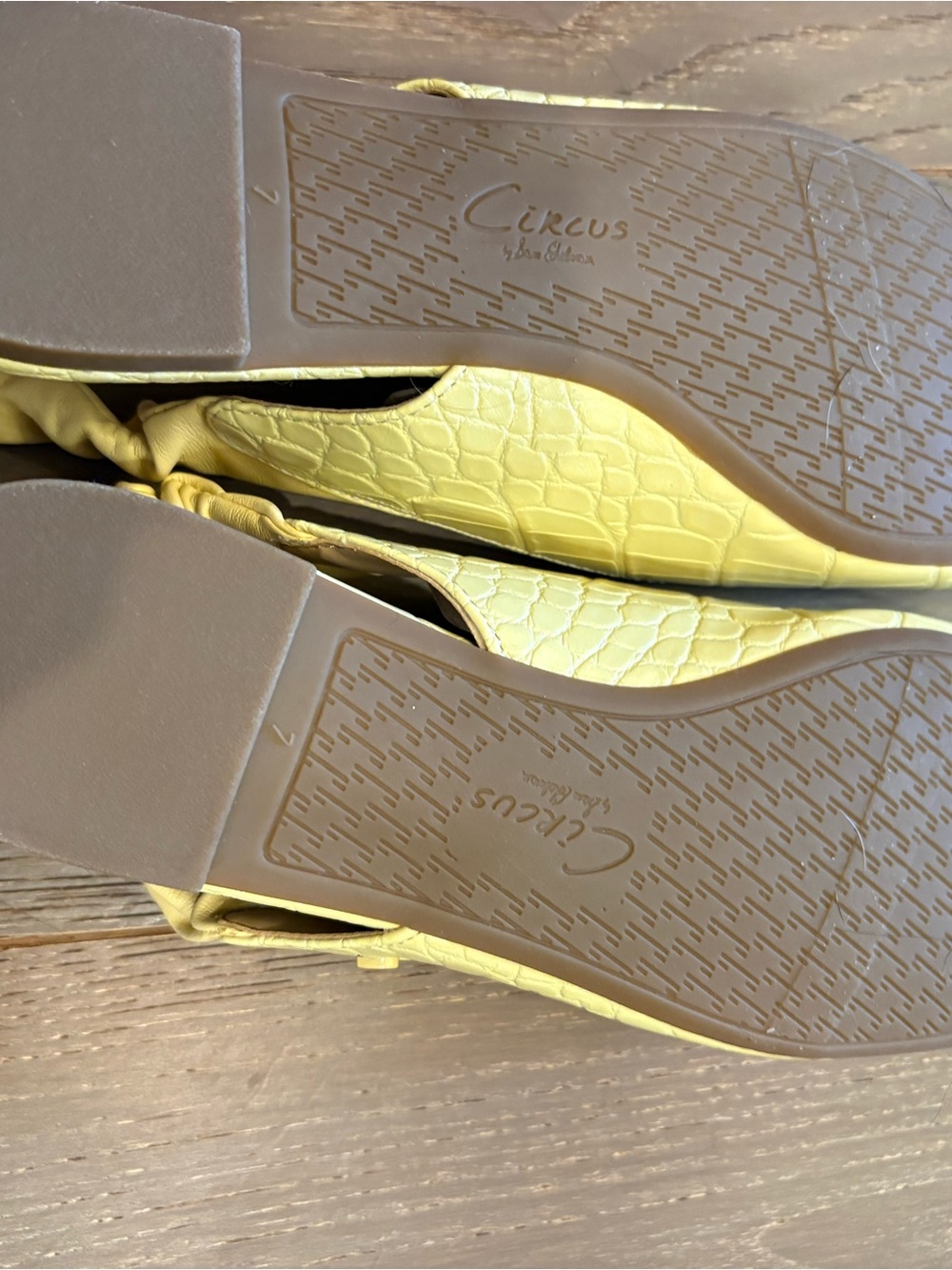 Circus by Sam Edelman $75 NIB Omina Yellow Faux Leather Croc Slingback Flats 7M - Picture 7 of 7